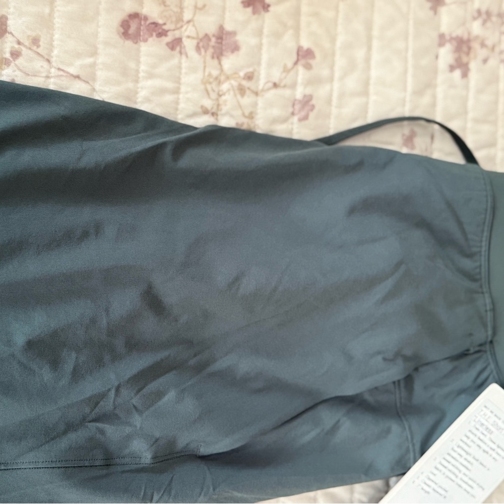 Mens Lululemon green shorts